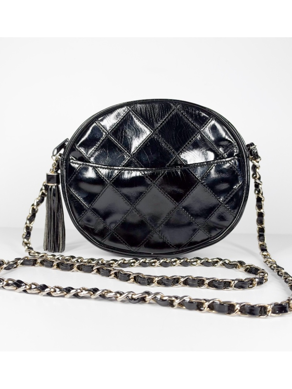 Saks Fifth Avenue Vintage Handbag: Black Patent-Like Quilted with Tassel